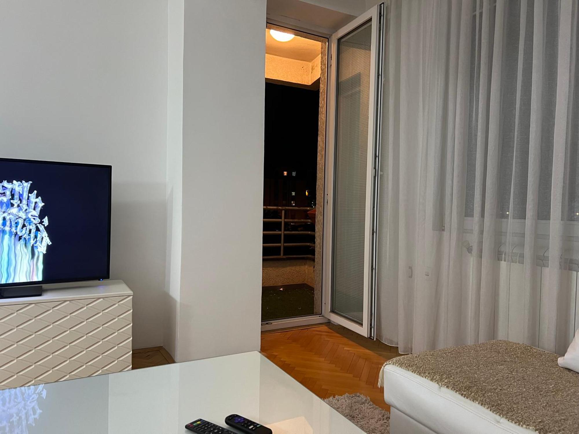 Karas Apartments Skopje Eksteriør billede